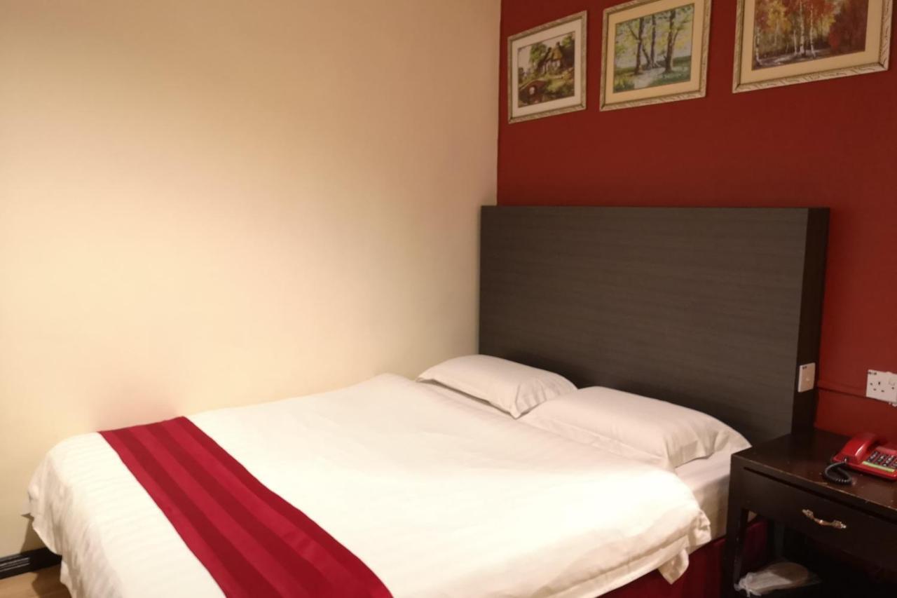 Oyo 89908 Hotel Kensington Sandakan Zewnętrze zdjęcie